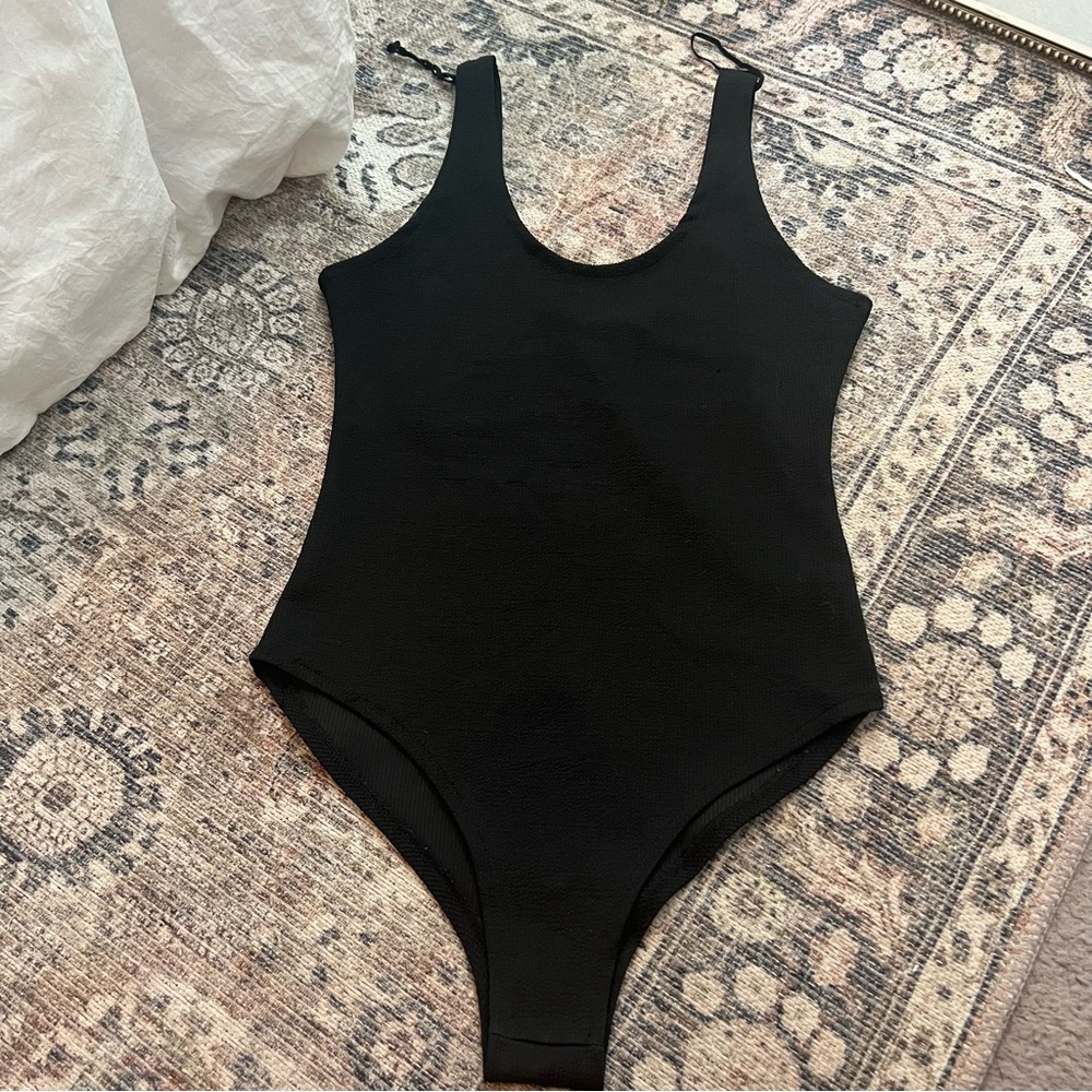 Black Zara Ribbed Body Suit size Large
